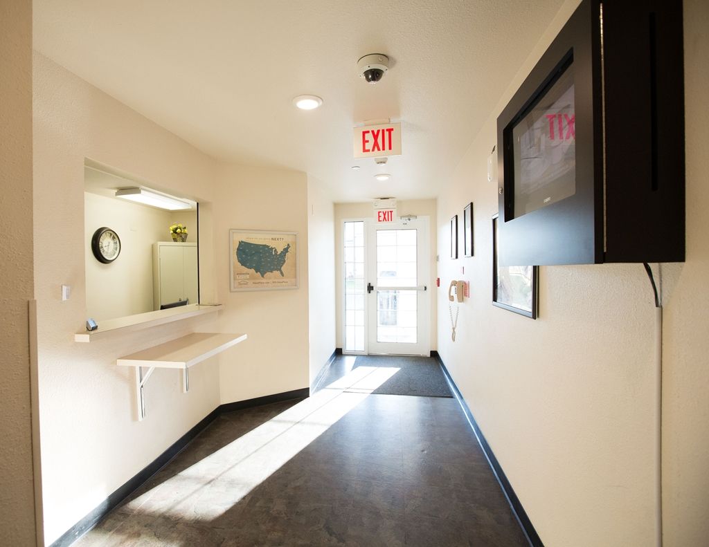 Woodspring Suites Junction City Interior photo